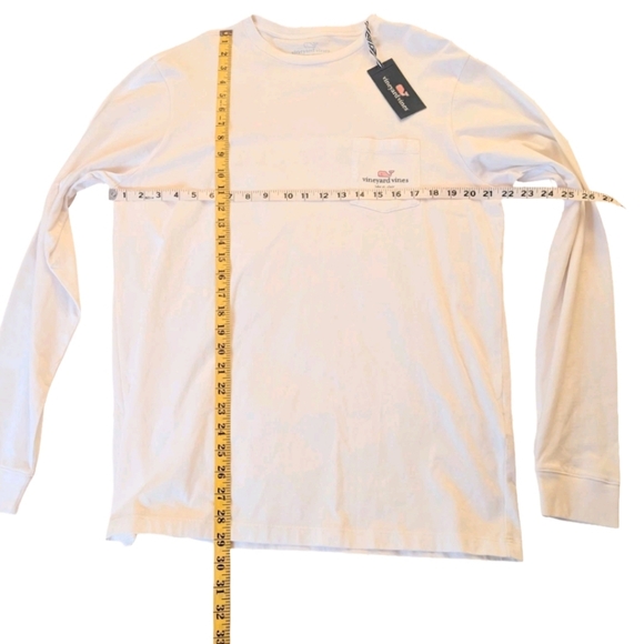 Vineyard Vines White Long Sleeve Pink Whale Lake St. Claire Michigan M Flaw‎ NWT - Picture 3 of 6